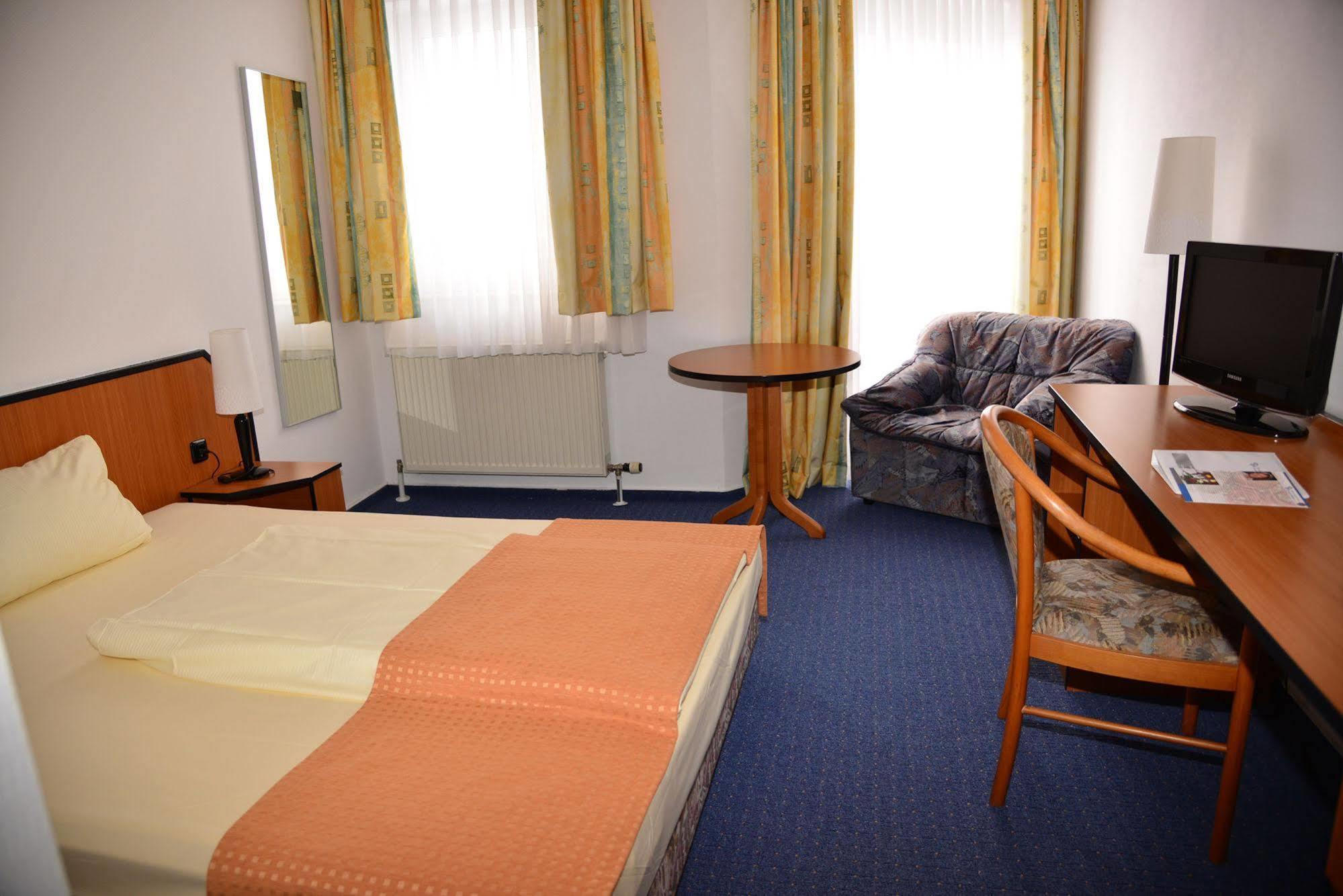 Trip Inn Kongresshotel Frankfurt-Rodgau Exterior photo